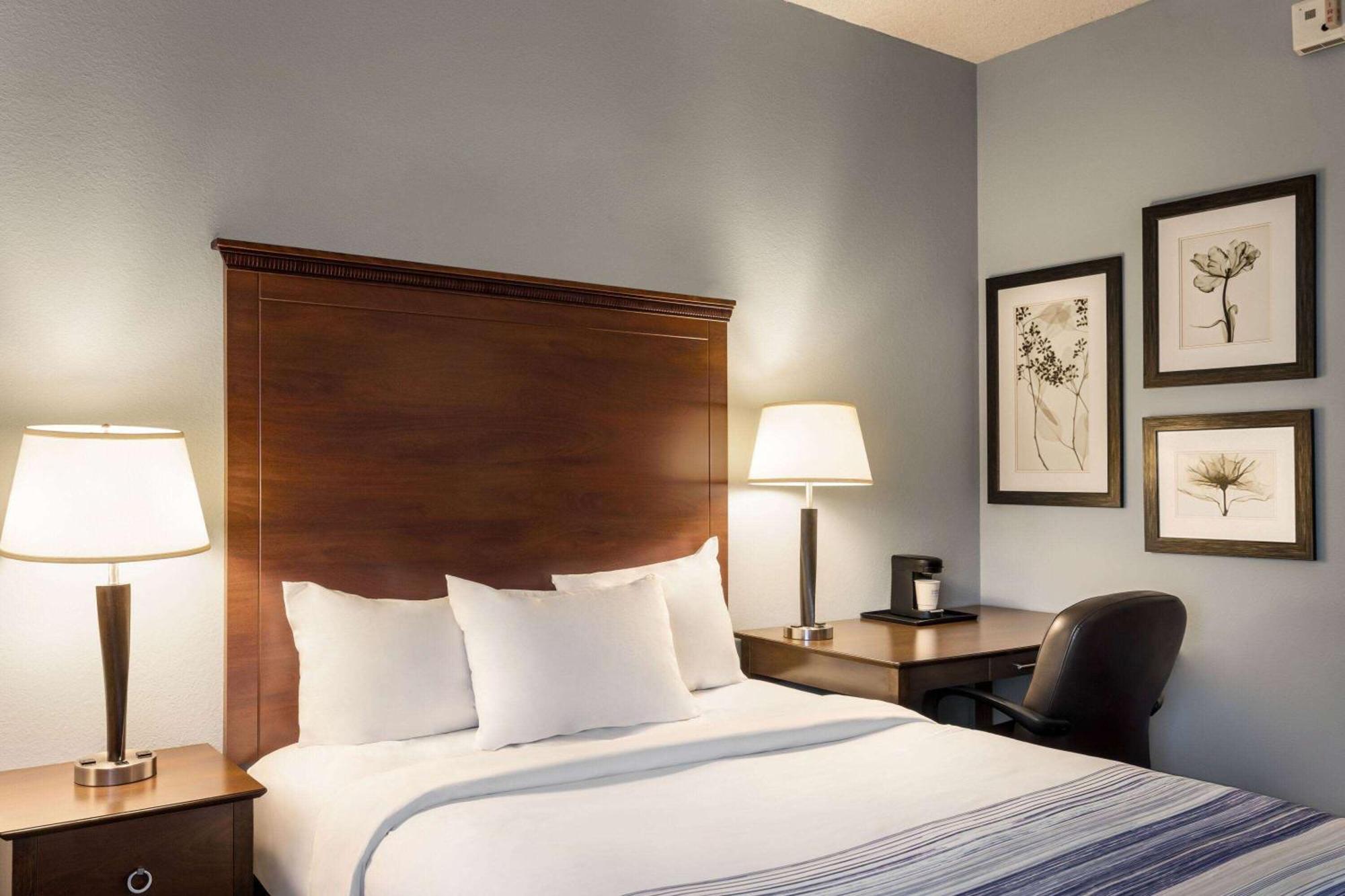 Americinn By Wyndham Madison West Eksteriør billede